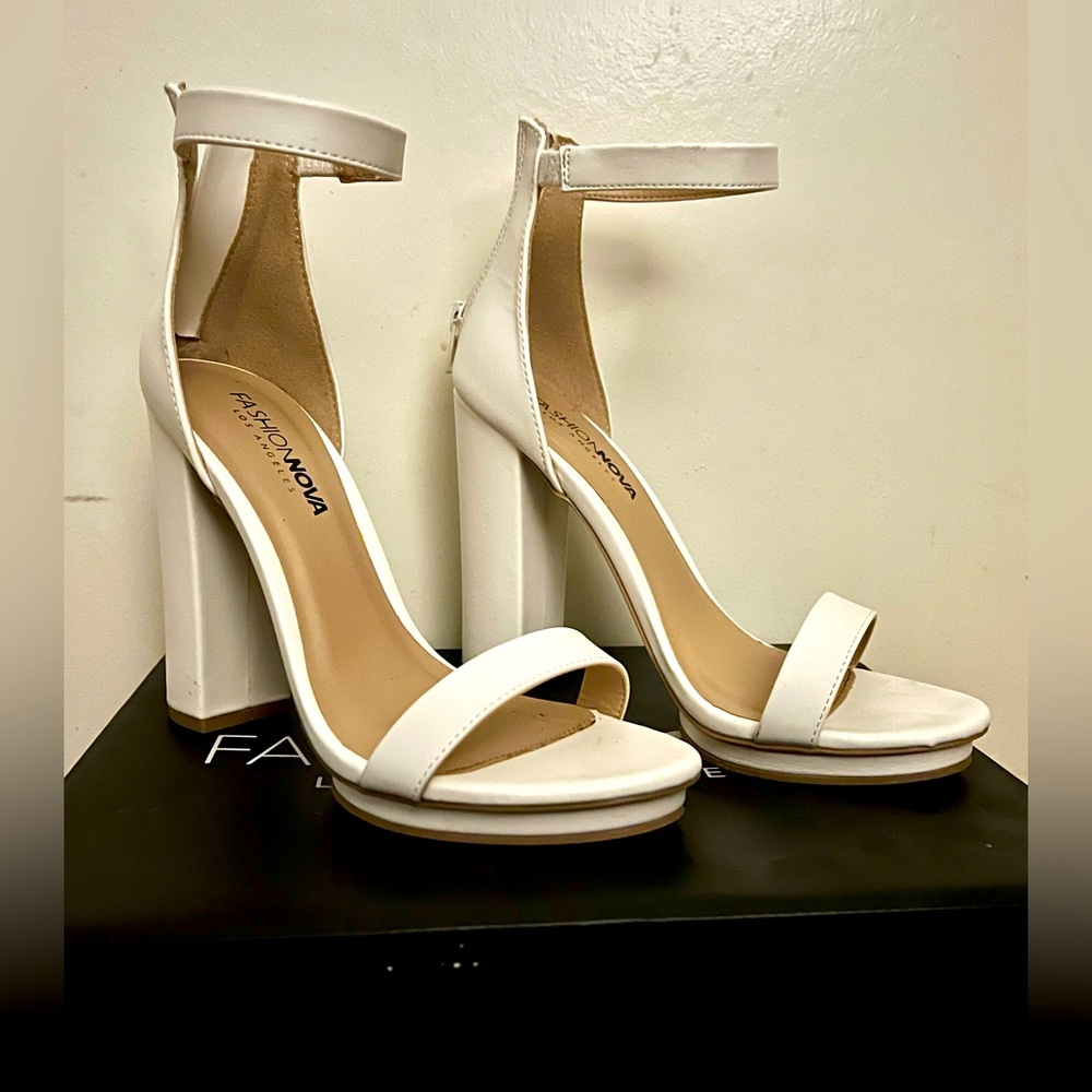 Selling these beautiful cream color Fashion Nova heels size 7.5